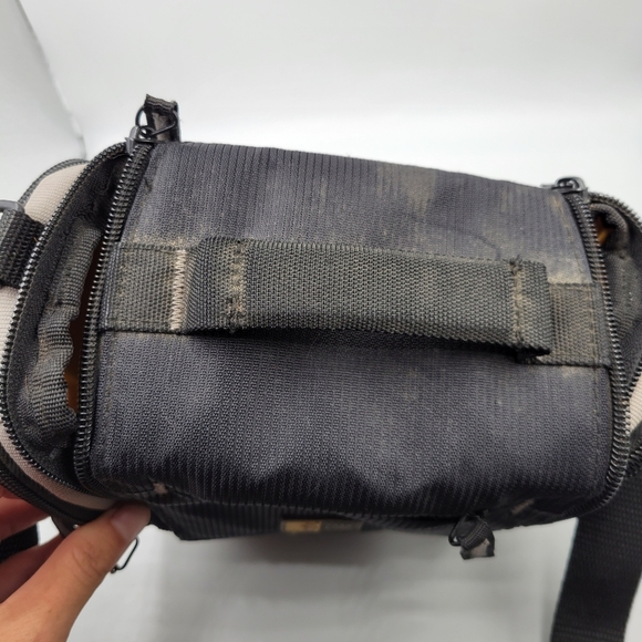 DSLR Camera Bag Case Logic - Picture 5 of 13